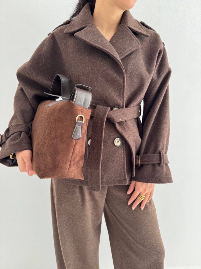 پالتو چهار دکمه