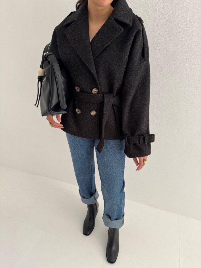 پالتو چهار دکمه