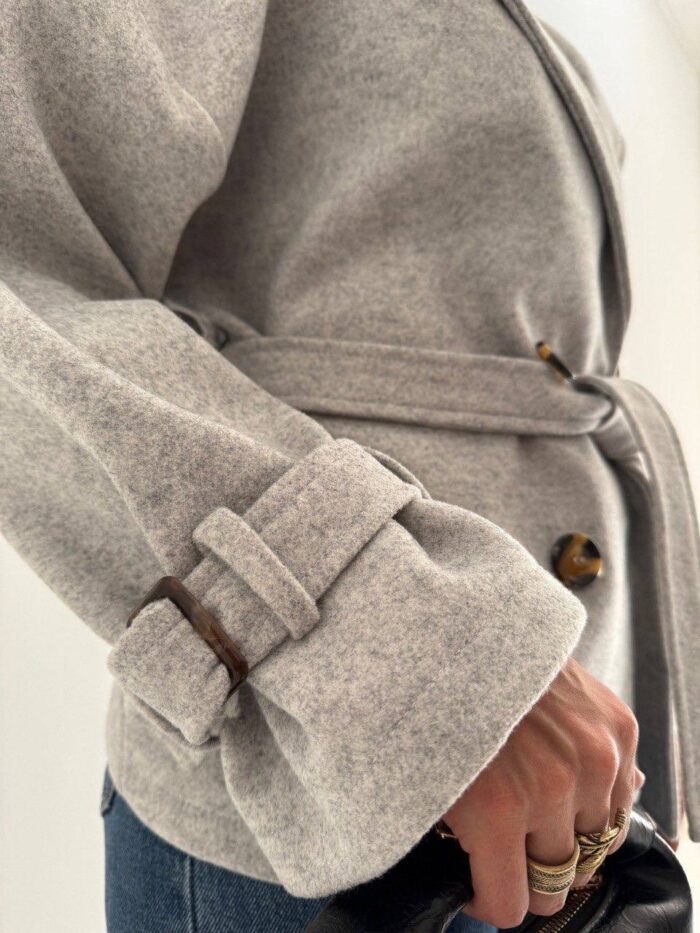 پالتو چهار دکمه