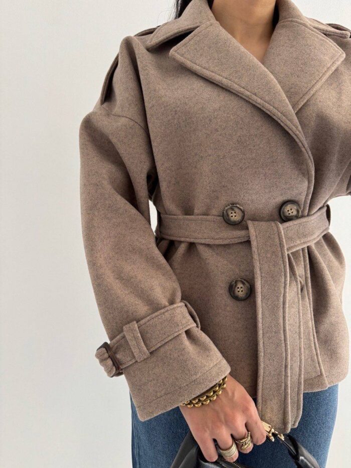 پالتو چهار دکمه