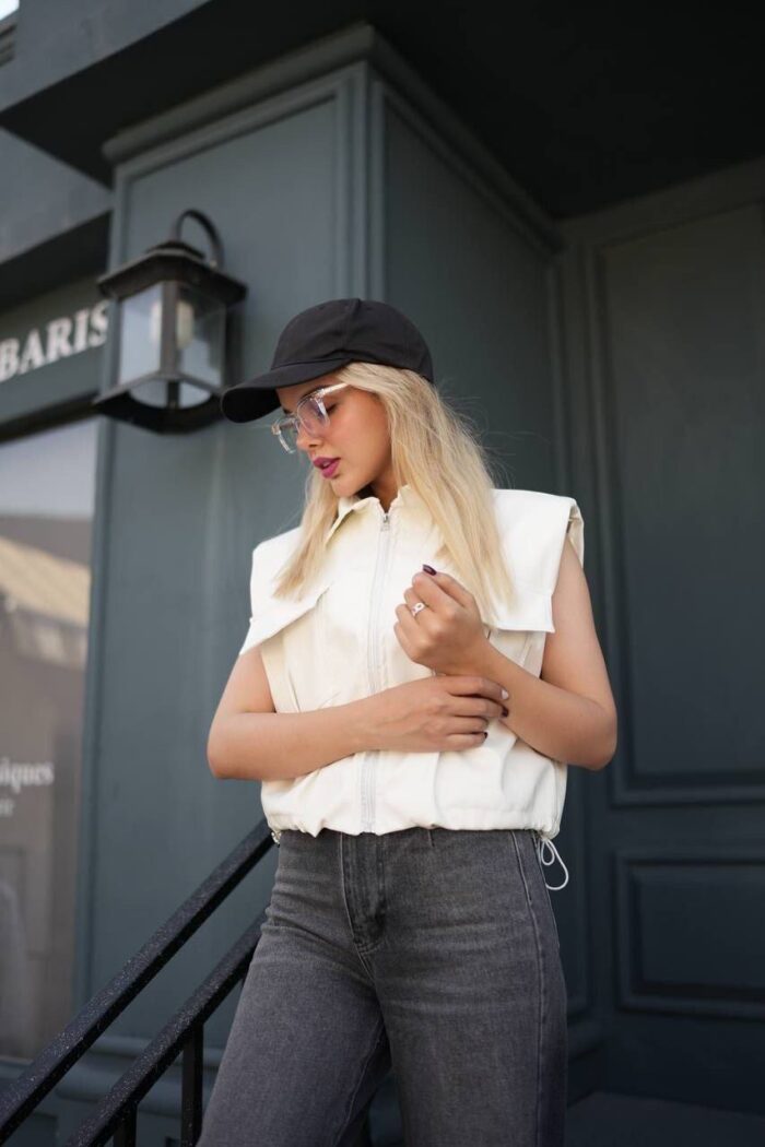 کراپ وست چرم