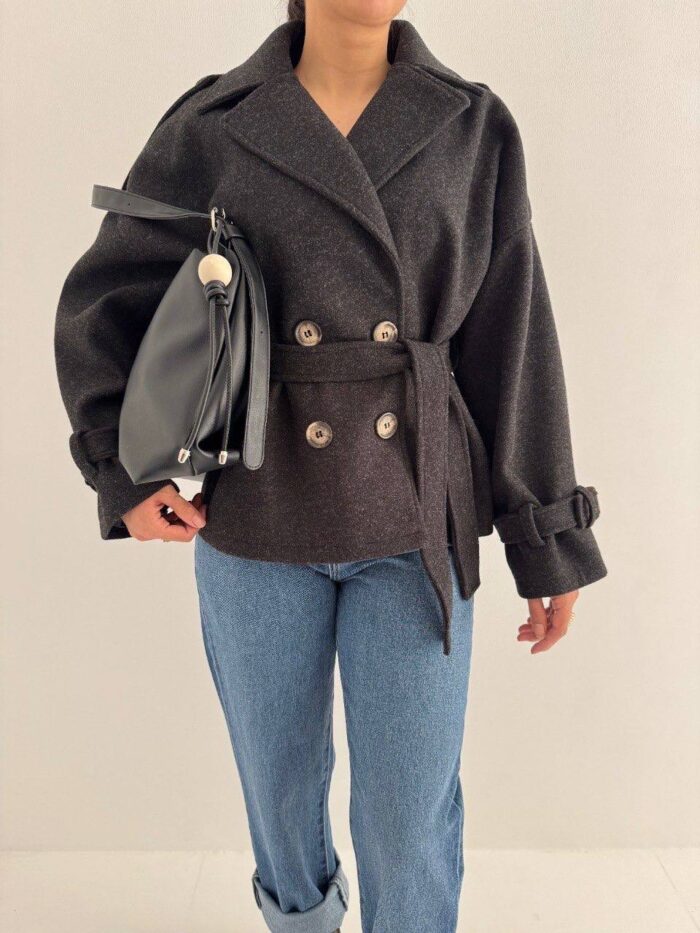 پالتو چهار دکمه